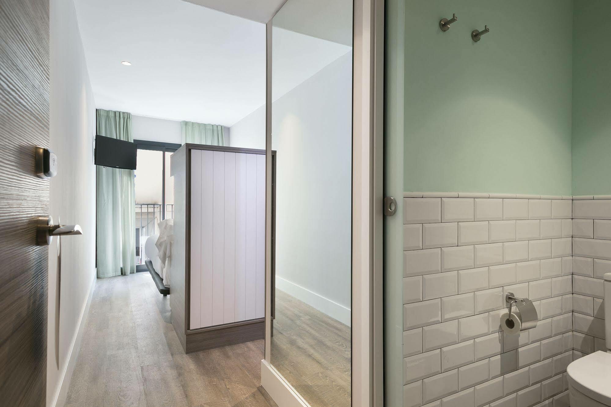 Niu Barcelona Hotel Bagian luar foto