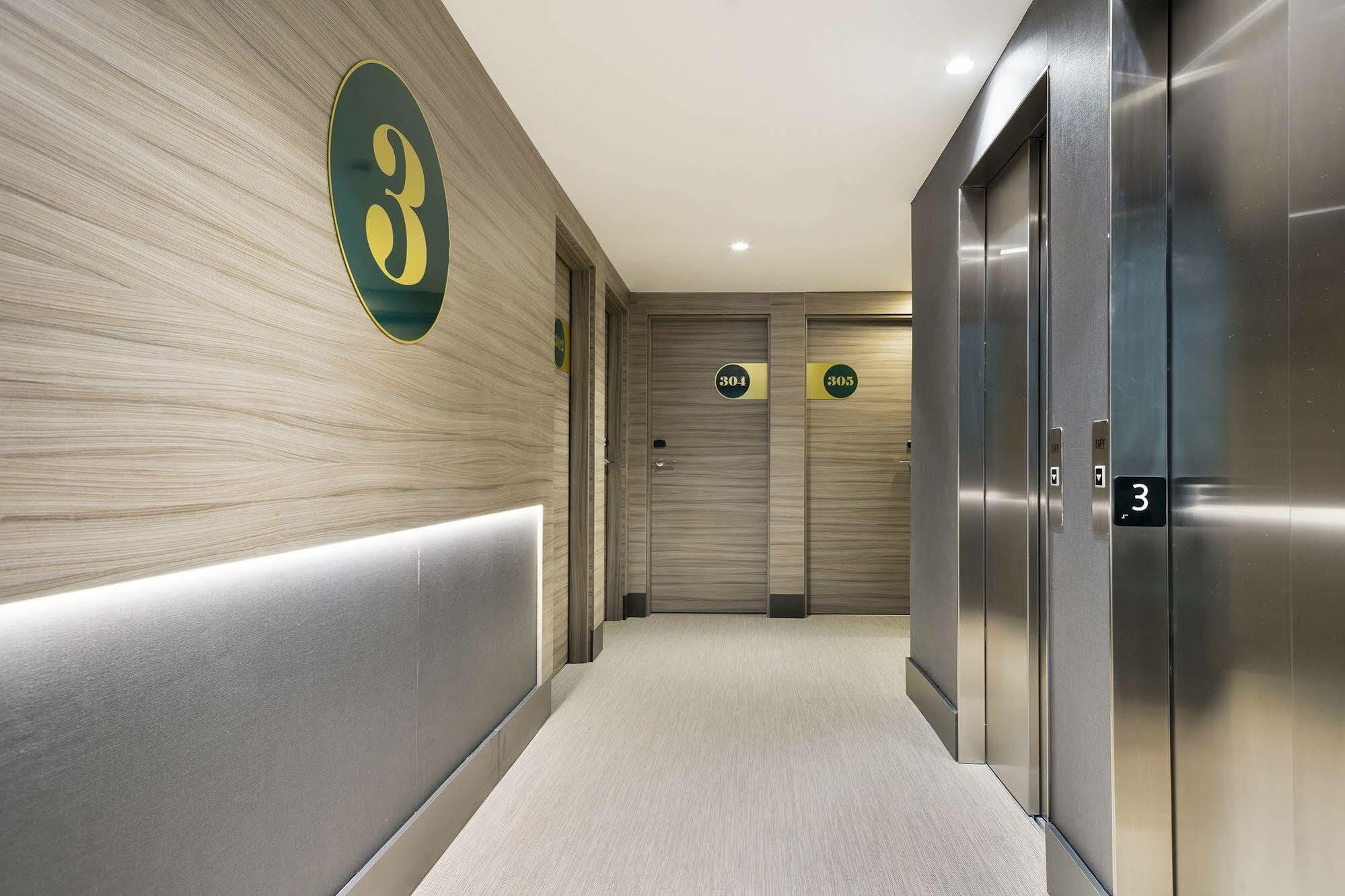 Niu Barcelona Hotel Bagian luar foto